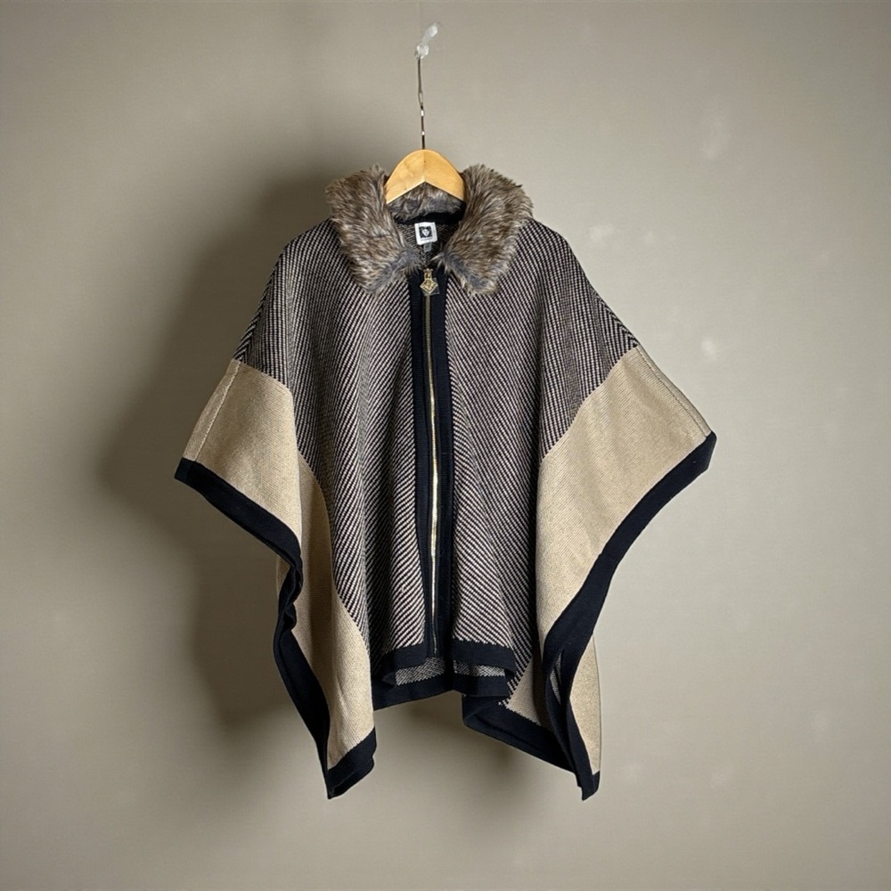 Cape L/XL Anne Klein Size L/XL. New With Tags.